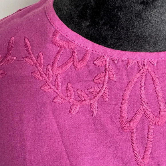 CHLOE OLIVER Bell Sleeve Lace‎ Top Anthropologie - Picture 3 of 6